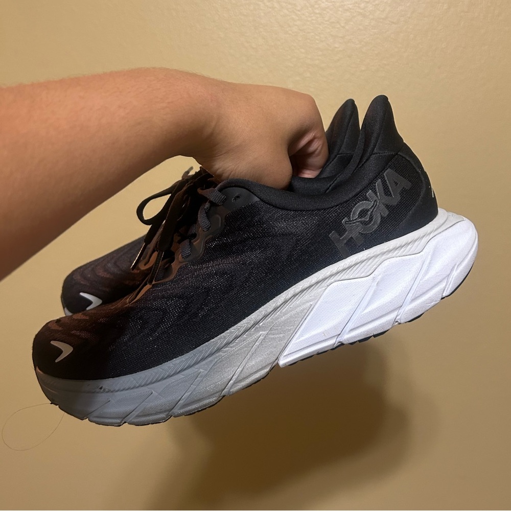 Hoka One One Arahi 6 Running Shoes